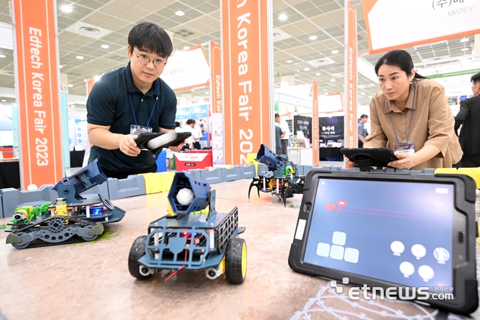 코딩 시스템으로 즐기는 전투게임