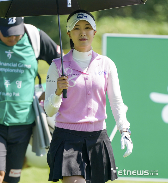 [포토] 유효주, 예쁜 미소로 출발해요