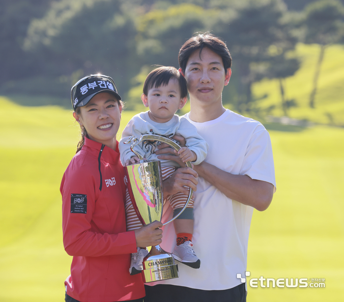 [포토] 박주영, 남편과 아들 하율이