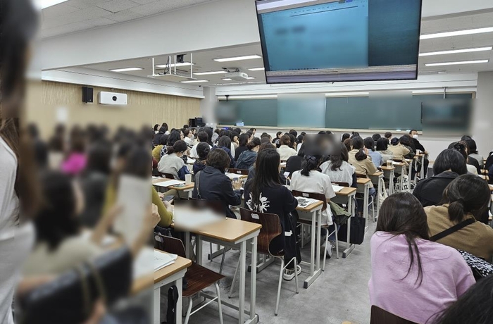 강남 대치동 학원의 입시설명회. 연합뉴스