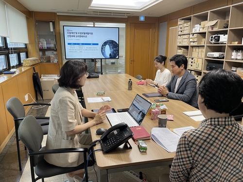 참가자들이 수업개선 및 수업모델개발지원 선정과목 오리엔테이션을 진행하고 있다. 사진=원광디지털대학교.