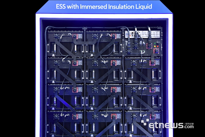 SK엔무브-한화에어로스페이스가 공동 개발한 선박용 액침형 ESS 시스템