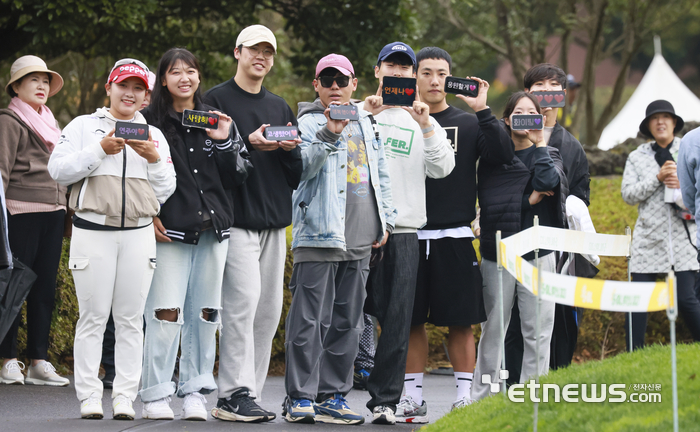 [포토] 정연주, 많은 팬들이 은퇴경기를 응원해요