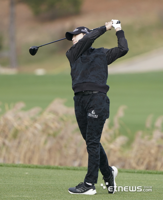 [포토] 강하게 세컨드샷 날리는 박성현