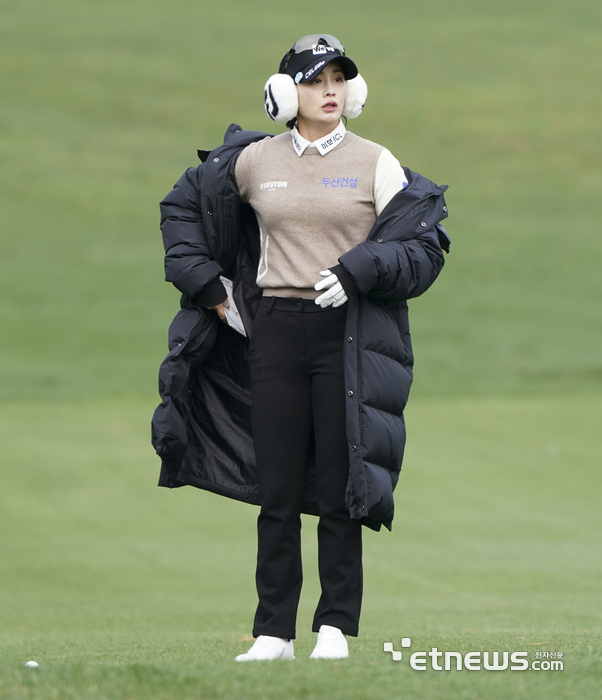 [포토] 박결, 외투를 입어도 추워요