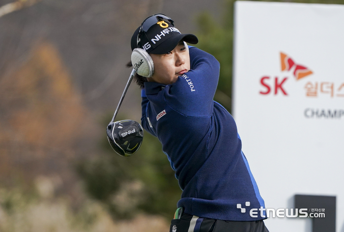 [포토] 안전하게 티샷 보내는 정윤지