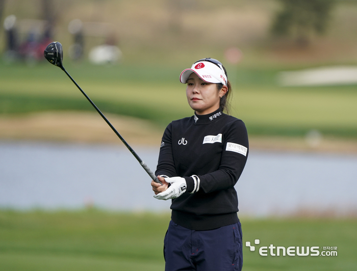 [포토] 세컨드샷 조준하는 이소영