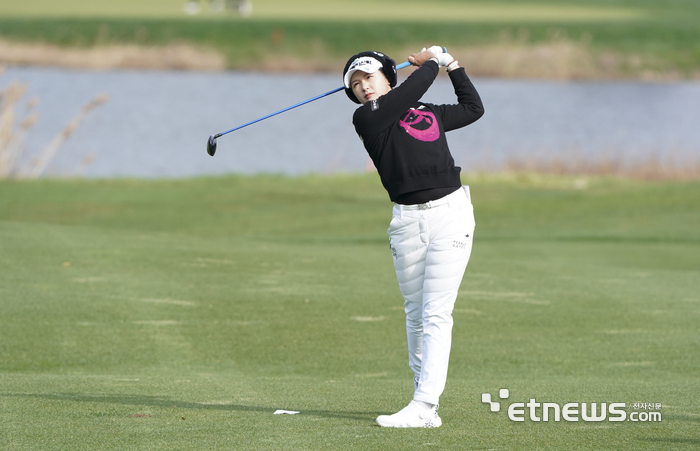 [포토] 박현경, 멀리 보내는 세컨드샷