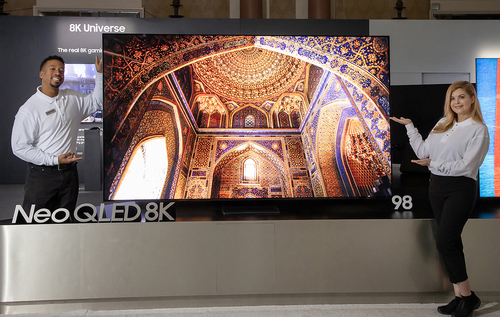 삼성전자가 CES 2023에서 선보인 98형 Neo QLED 8K.