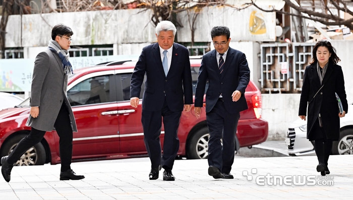 인사청문회 준비 나선 김홍일 방송통신위원장 후보자