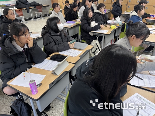 [꿈을 향한 교육]전자신문, 전남여상 중소기업 이해연수 교육 실시