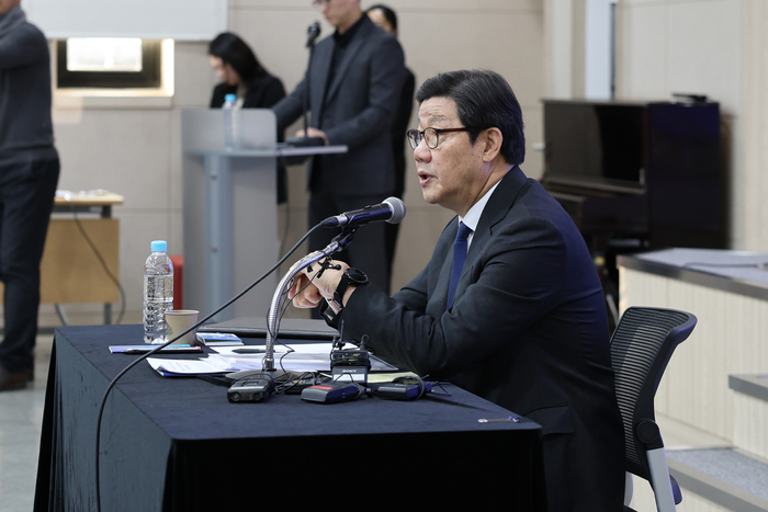 30일 한국제약바이오협회 강당에서 열린 신년 기자간담회에서 노연홍 협회장이 올해 주요 전략을 발표하고 있다.