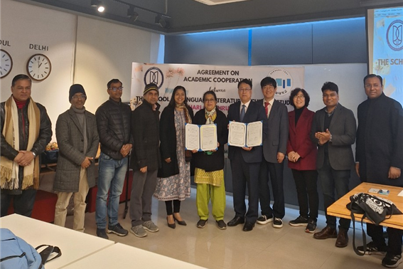 숭실대 한국학연구소 K학술확산연구사업단과 인도 네루대학교 한국학과가 업무협약을 체결했다. 사진=숭실대