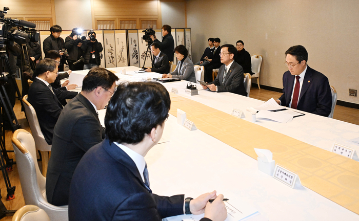 6일 정부서울청사에서 열린 '물가관계장관회의' 현장