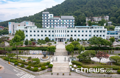 강원도가 산하 출자·출연기관 경영평가 등 기관장 성과계약 이행 실적 평가에 착수한다.