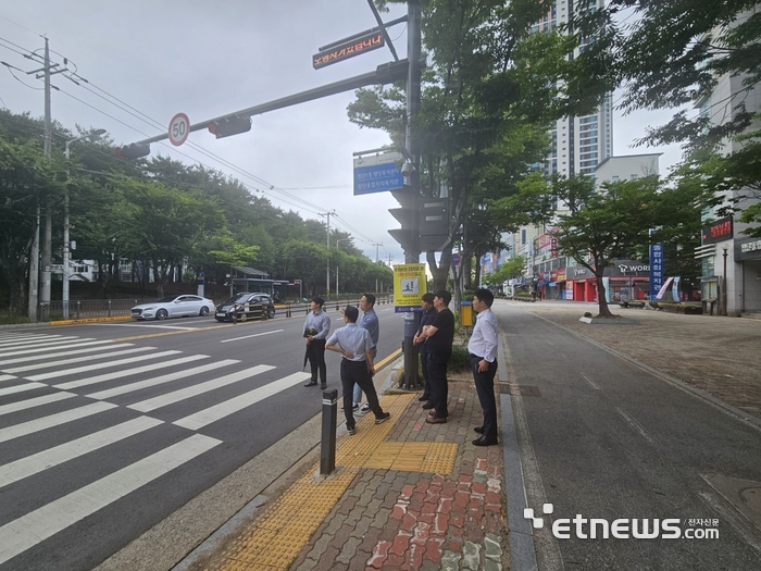 광주시가 지능형교통체계(ITS) 스마트 횡단보도를 설치한 장소.