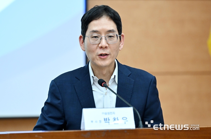 인사말 하는 박찬우 삼성전자 부사장