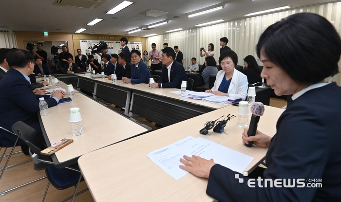 방통위 찾은 과방위