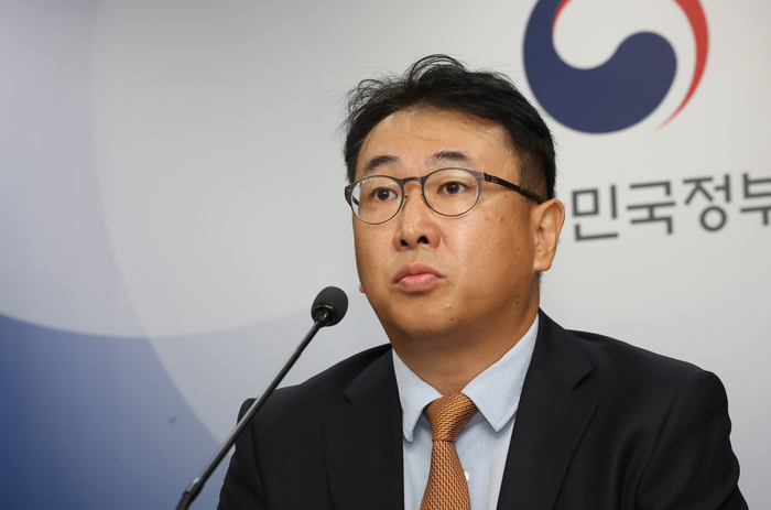 김상부 세계은행 디지털전환 신임 부총재가 6일 서울 종로구 정부서울청사에서 열린 본인의 선임 관련 브리핑에서 인사말을 하고 있다.