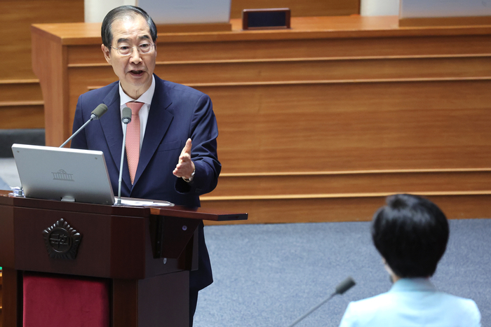 한덕수 “위중한 이웃 위해 응급실·상급병원 양보해달라”