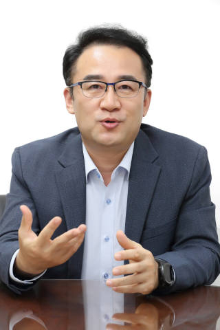 윤경모 한국광융합산업진흥회장.