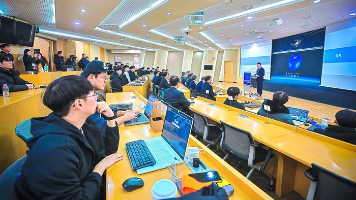 지난해 경희대학교 국제캠퍼스에서 열린 '제1회 국제드론해킹방어대회' 댱시 모습