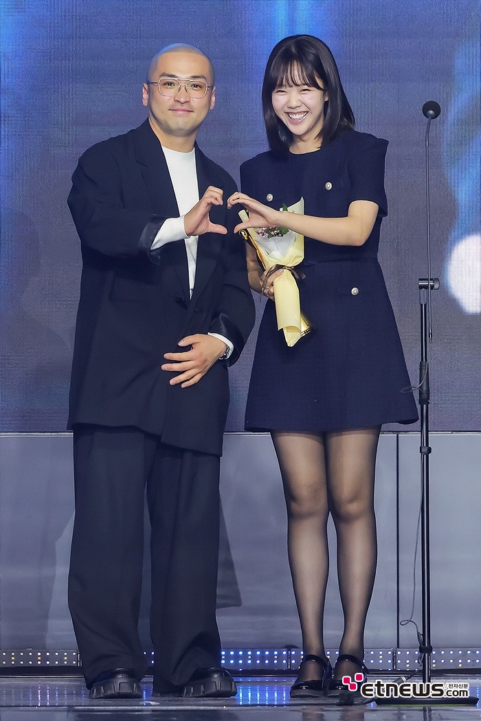 [ET포토] 지예은, '2024 아시아모델어워즈 예능부문 라이징스타상' 