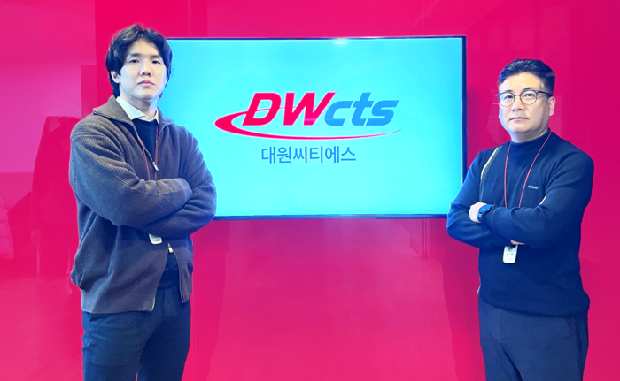 대원씨티에스 IT 혁신팀 신윤철 부장(오른쪽), 안동재 주임(왼쪽)