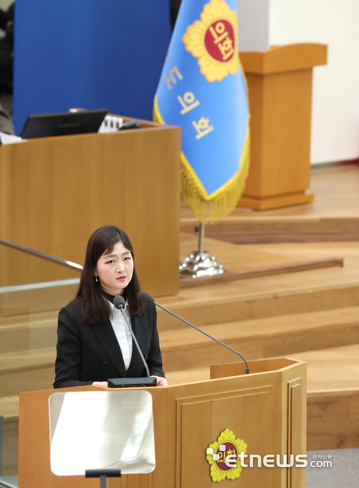 장윤정 경기도의회 교육기획위원회 의원(더불어민주당, 안산3)