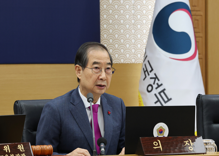 한덕수 국무총리가 3일 정부세종청사 국무회의실에서 열린 국무회의에서 발언하고 있다. 연합뉴스.