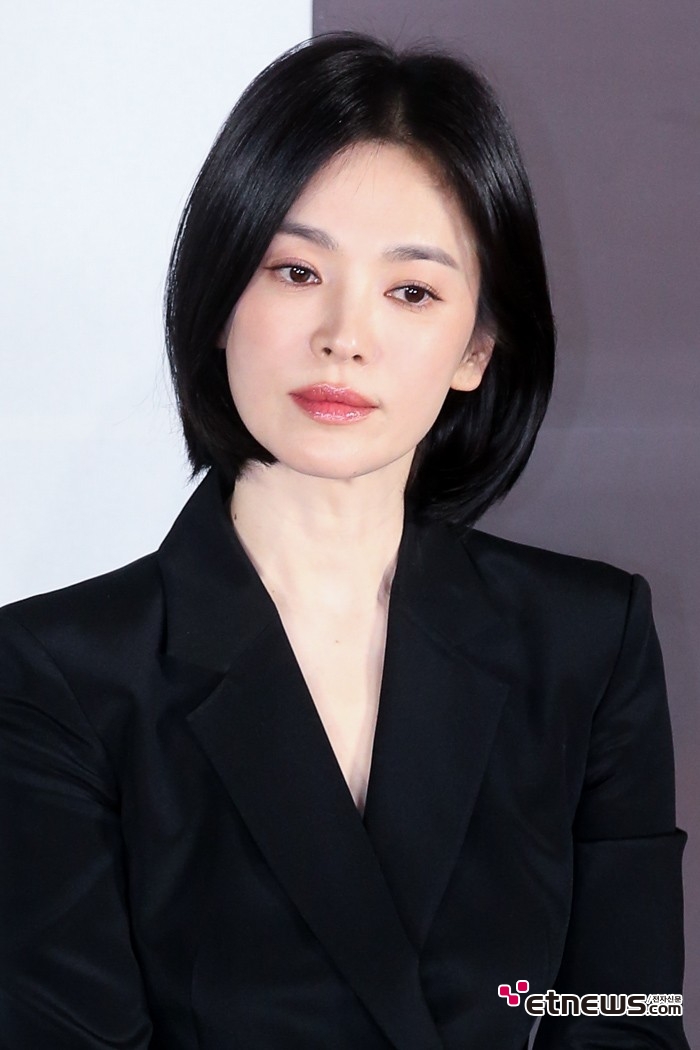 [ET포토] 송혜교, '더글로리에 이어 검은수녀로'