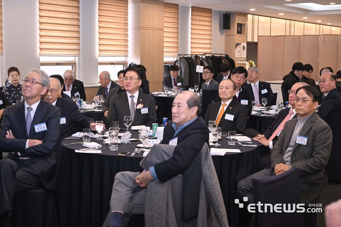 역대 정부 과학기술, 정보통신 수장들 한 자리에