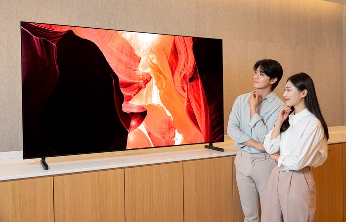 삼성디스플레이가 'CES 2025'에서 공개하는 4000니트 밝기의 TV용 QD-OLED. (사진=삼성디스플레이)