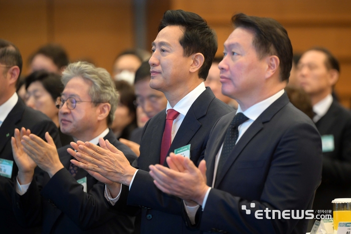 서울시 신년인사회 참석한 오세훈 시장-최태원 회장