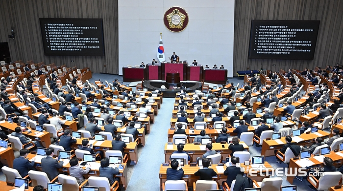 재표결 8개 안건 모두 부결