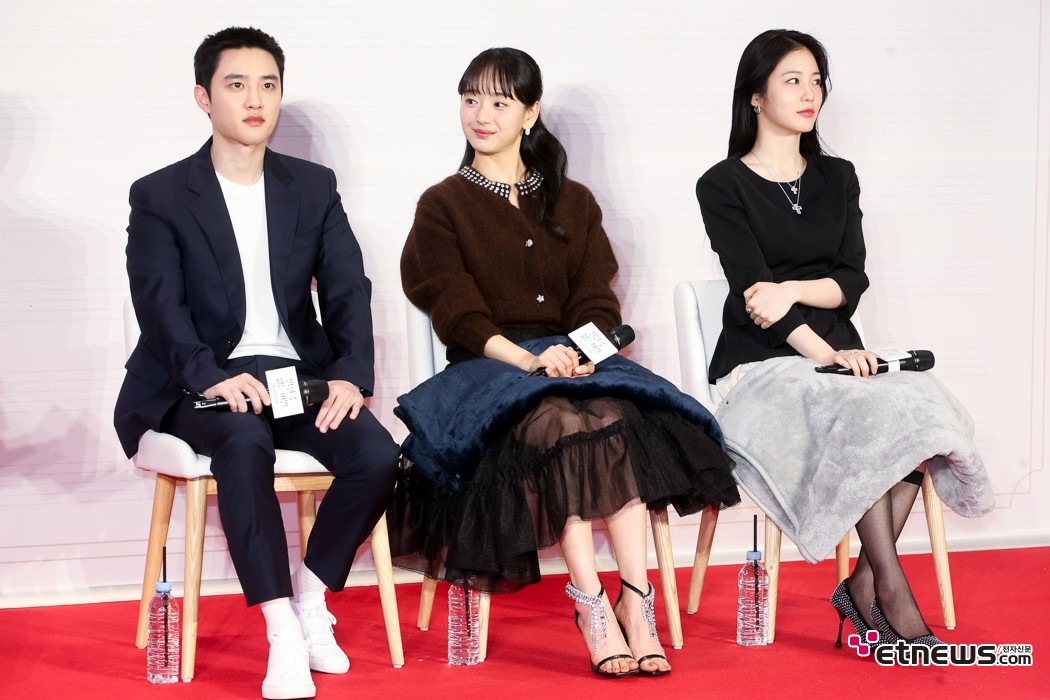 [ET포토] 도경수-원진아-신예은, '기적같은 판타지 로맨스'