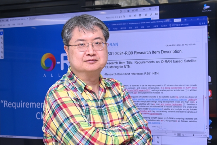 이재승 ETRI 전문위원(사진)은 개방형 무선 접속 네트워크(오픈랜) 얼라이언스 기술 감독 위원회에서 최종 승인된 연구항목의 라포쳐로 선임됐다.