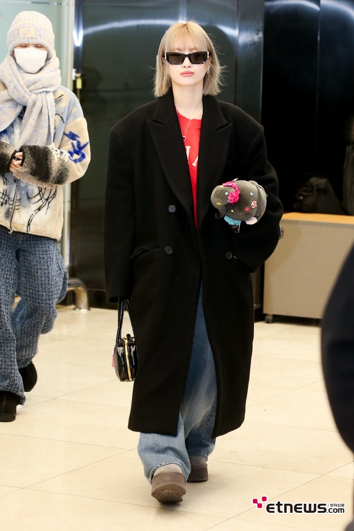[ET포토] 트와이스 모모, '근사한 오버사이즈 패션'