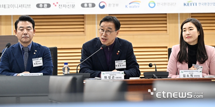 축사하는 위성곤 의원