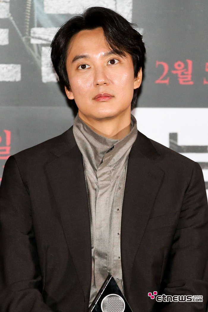 [ET포토] 김남길, '묘한 시선으로'