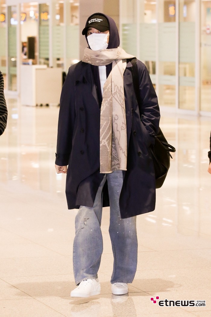 [ET포토] 이준호, '감각적인 머플러 패션'