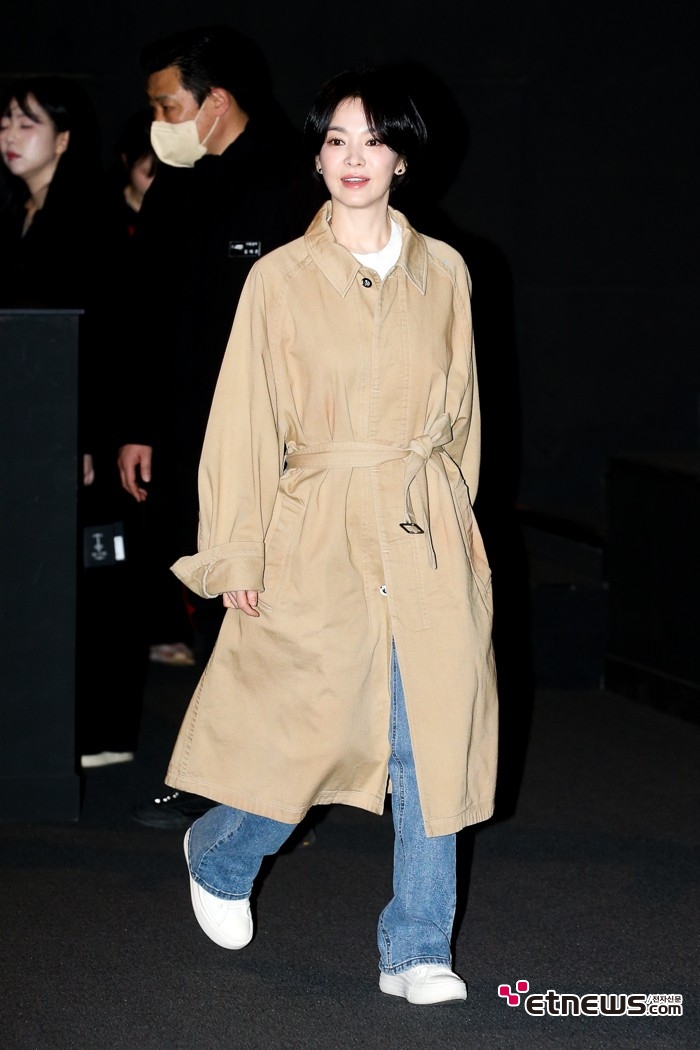 [ET포토] 송혜교, '어둠 밝히며 자체발광'