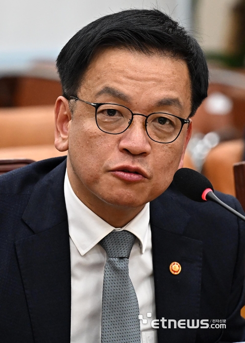 내란 국조특위 3차 청문회 답하는 최상목