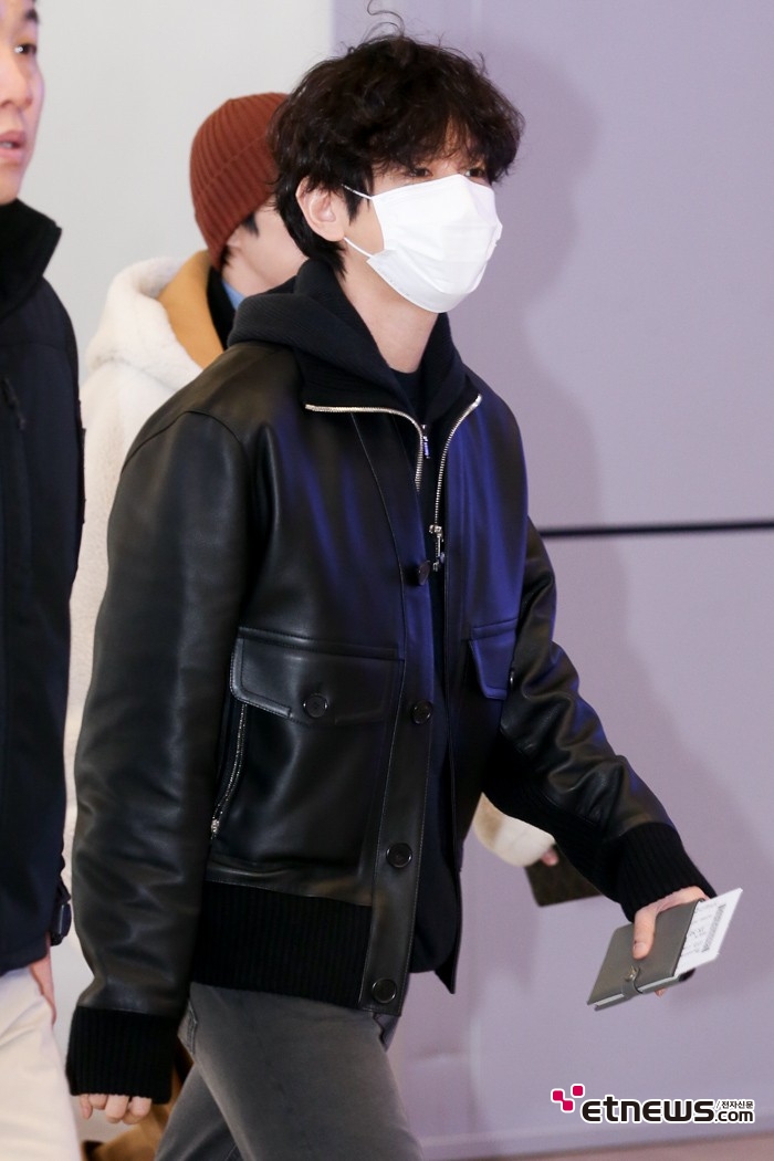 [ET포토] 백현, '편안한 출국길'