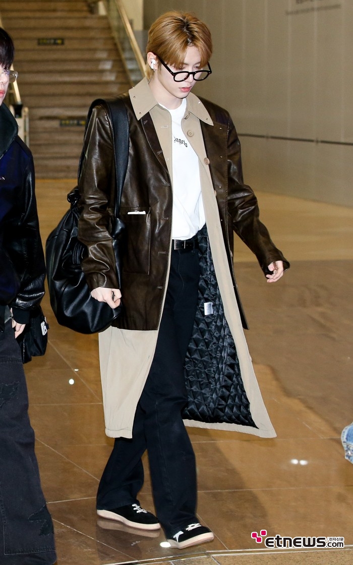 [ET포토] 보이넥스트도어 태산, '트렌치 코트에 재킷 겹쳐입고'