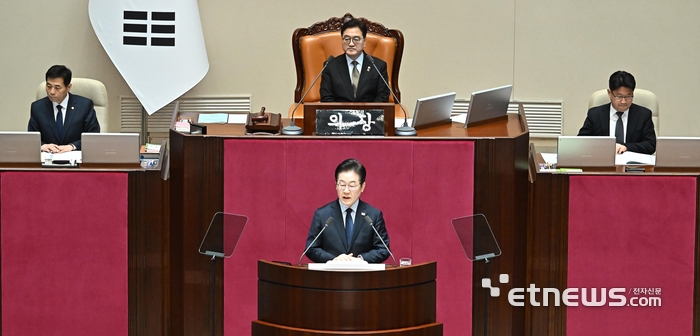 이재명 교섭단체 연설...'성장 강조'