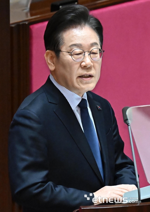교섭단체연설하는 이재명 민주당 대표