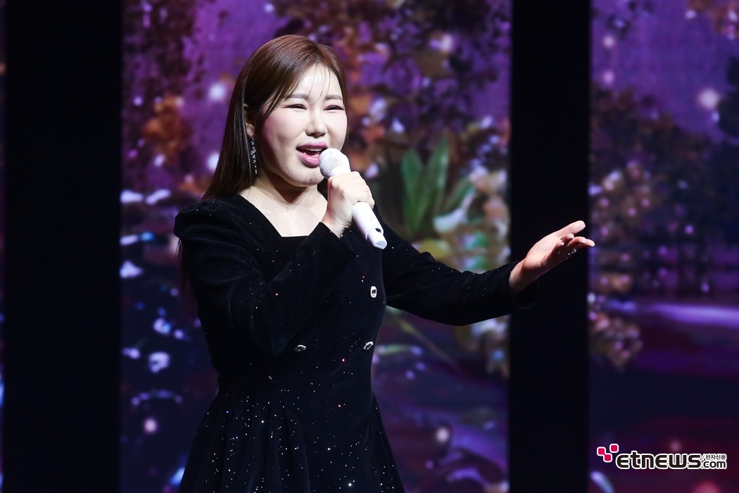 [ET포토] 송가인, '힐링주는 무대'