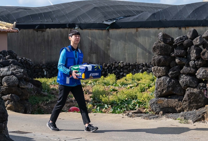 쿠팡이 주요 유통 기업 중 최초로 제주 지역에 신선식품 무료 새벽배송을 시작했다. [자료:쿠팡]