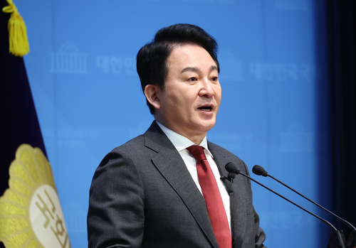 지난달 국회 소통관에서 기자회견 하는 원희룡 전 장관 모습.